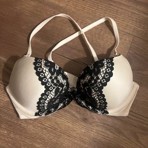 Victoria’s Secret Miraculous Plunge Bra